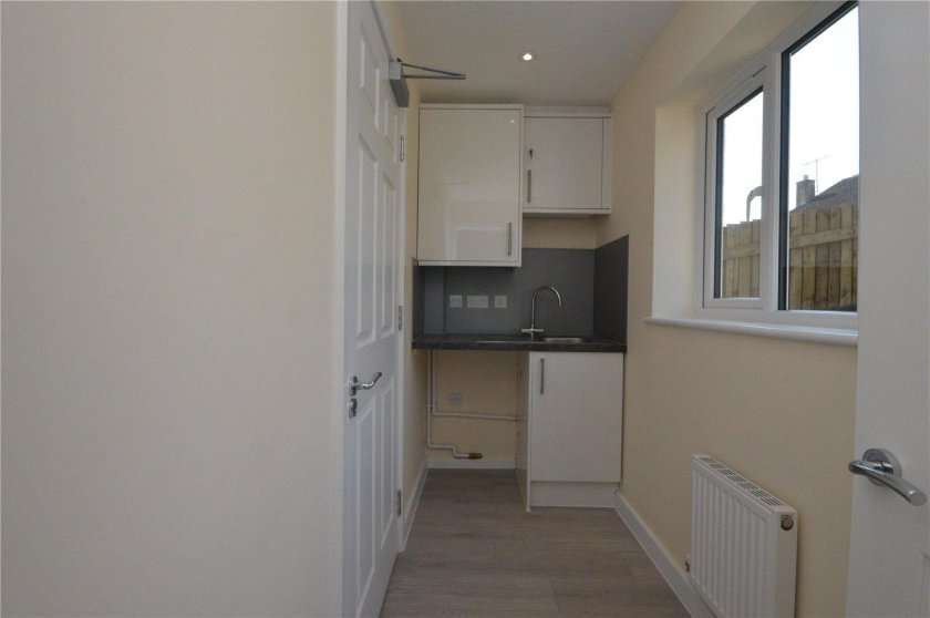 Pilgrim Close Bathroom 2